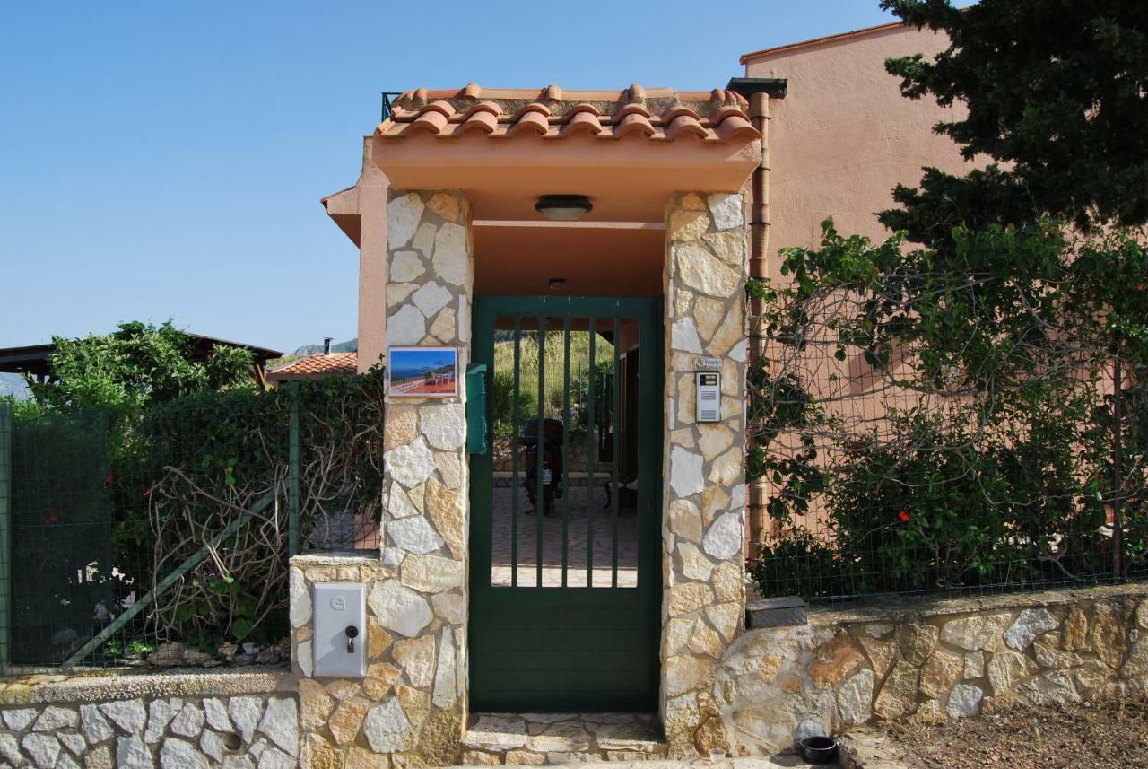 Casa Vacanze La Terrazza Sul Golfo كاستيلاّماري ديل غو المظهر الخارجي الصورة