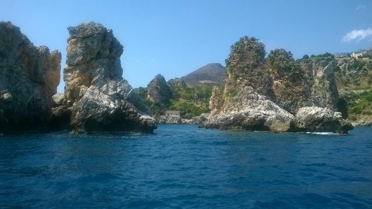 Casa Vacanze La Terrazza Sul Golfo كاستيلاّماري ديل غو المظهر الخارجي الصورة